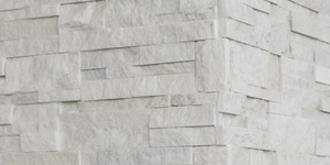 Фасад дома из натурального белого камня заказать 3D панели RKS SLATE Кварцит White Quartz Modern с доставкой (3)