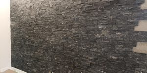 Натуральный камень на стену в интерьере купить 3D панели RKS SLATE Сланец Black Quartz Modern (3)
