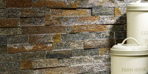 Кухонный фартук из камня 3D панели Кварцит Multi Quartz Classic от бренда RKS SLATE фото кухни (2)