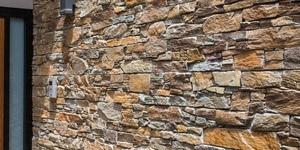 Облицовка фасада натуральным камнем в виде 3D панели RKS SLATE  Кварцит Biege Quartz Country купить с доставкой (6)