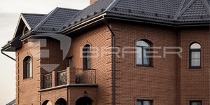 Кирпич облицовочный BRAER КРАСНЫЙ на фасаде дома фото (6)