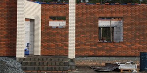Кирпич облицовочный ЛСР, белый, рустик, 0.7НФ 3