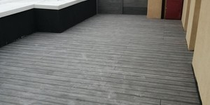 Террасная доска ДПК Bamberg Square Natural English Barnwood открытый балкон с настилом из дпк (4)