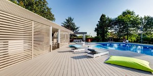 Террасная доска ДПК Turtle Shell French Oak Co-Extrusion настил из дпк вокруг бассейна (7)