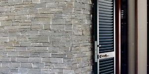 Каменный фасад из природного камня 3D панель RKS SLATE Кварцит Grey Quartz Country (2)