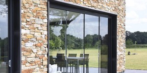 Облицовка фасада натуральным камнем в виде 3D панели RKS SLATE  Кварцит Biege Quartz Country купить с доставкой (10)