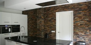 Фартук и стены в кухне из 3D мозаики из камня RKS SLATE Сланец Rusty Slate Rockface заказать (4)