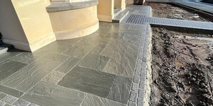 Не скользкая Плитка из песчаника для улицы и входной зоны от RKS SLATE Belgian Grey купить по лучшей цене (2)